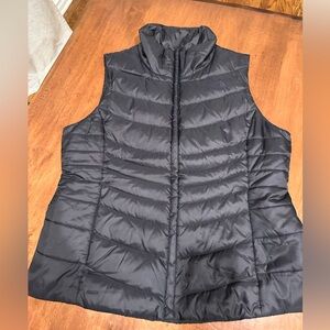 The North Face authentic Women's Black Puffer Vest